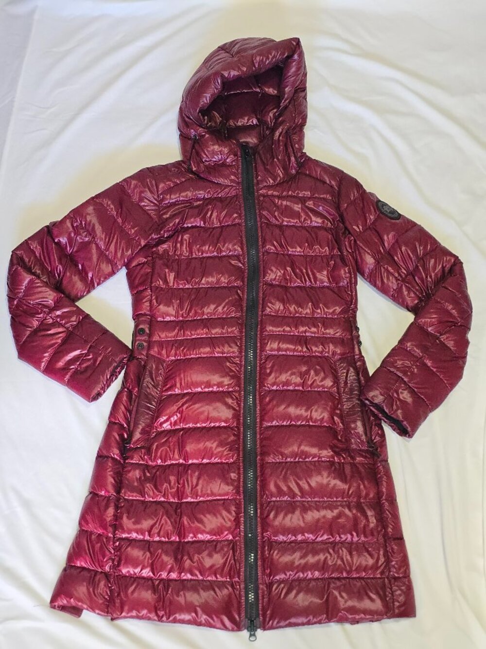 Canada Goose - Cypress Hooded Jacket - XS in Bordeaux w/ Black Disc